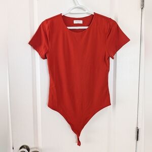 Aritzia Babaton Contour Crew Neck Cropped T-Shirt Flambeau Red large